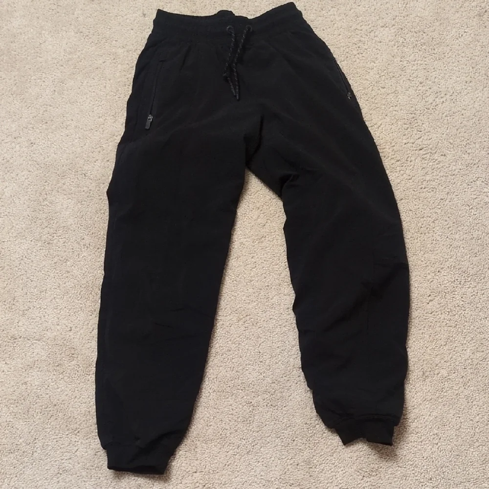 Girls Black Athleta Sweat Pants Great Condition - Picture 1 of 5